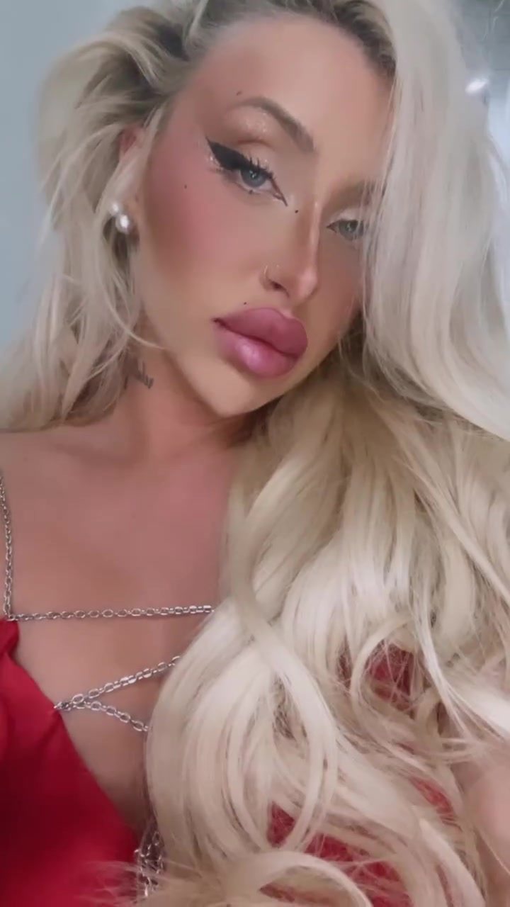 Me-story-3259418007275022986.mp4