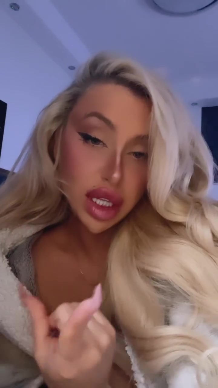 Me-story-3282246833294891888.mp4