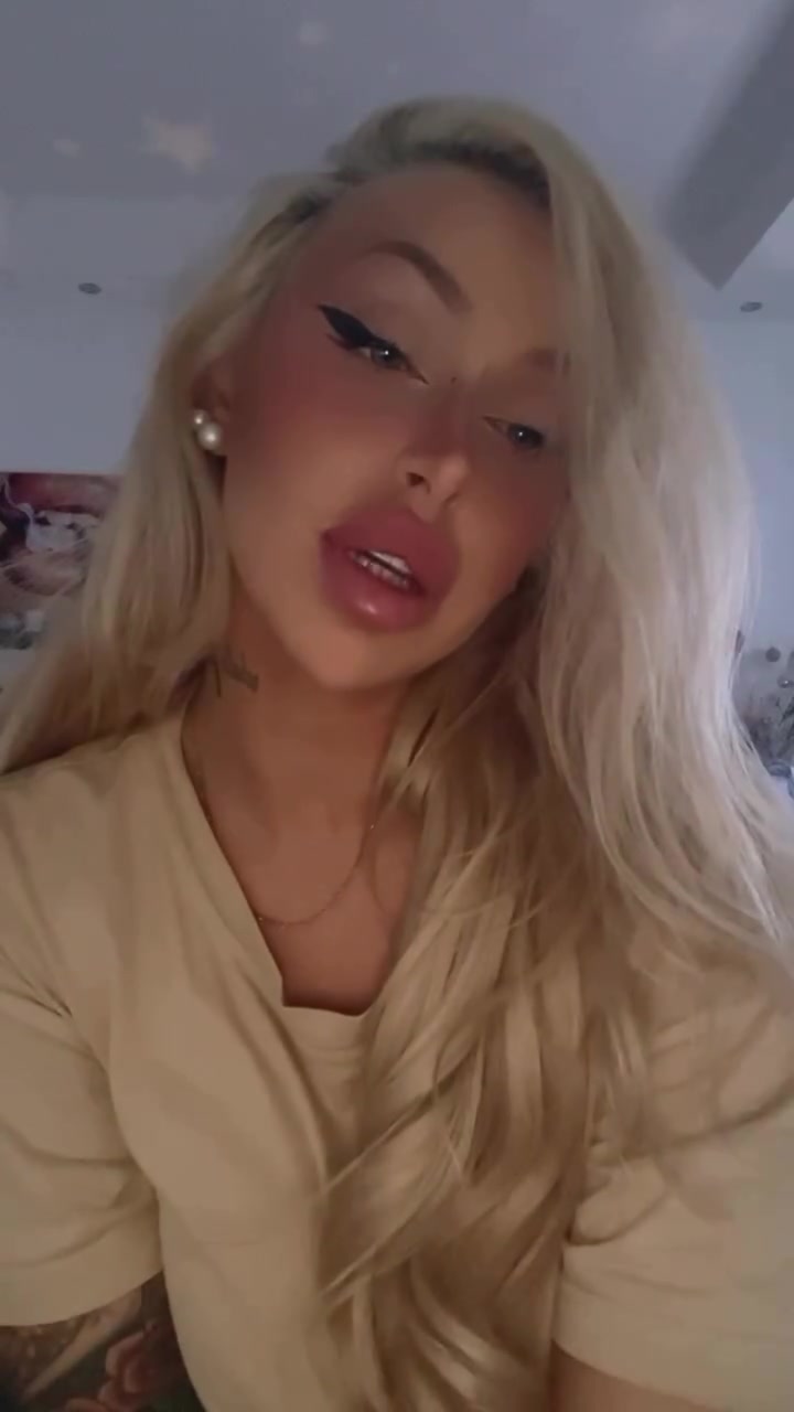 Me-story-3298294751649996982.mp4