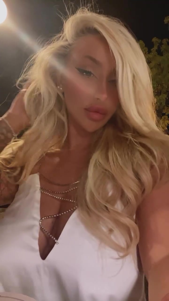 Me-story-3341859792912200441.mp4