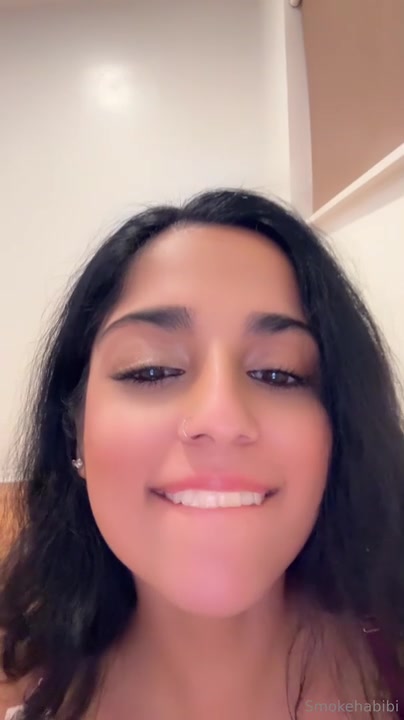 compressed_watermark_31146_imsmokehijabi_34569300422.mp4